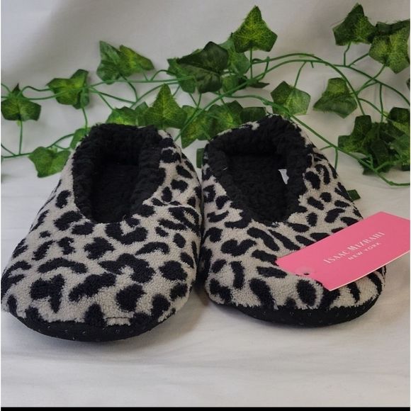 Isaac Mizrahi. Leopard Print Slippers. Size Large (8-10) NWT - Picture 4 of 8